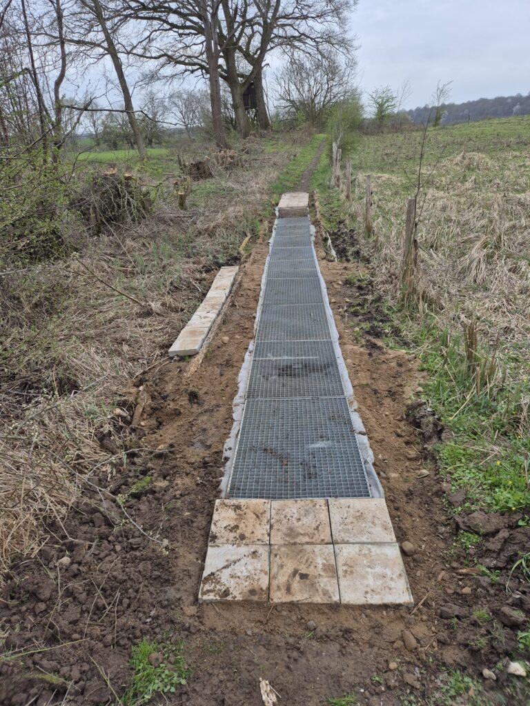 Wanderweg nach instandsetzung.